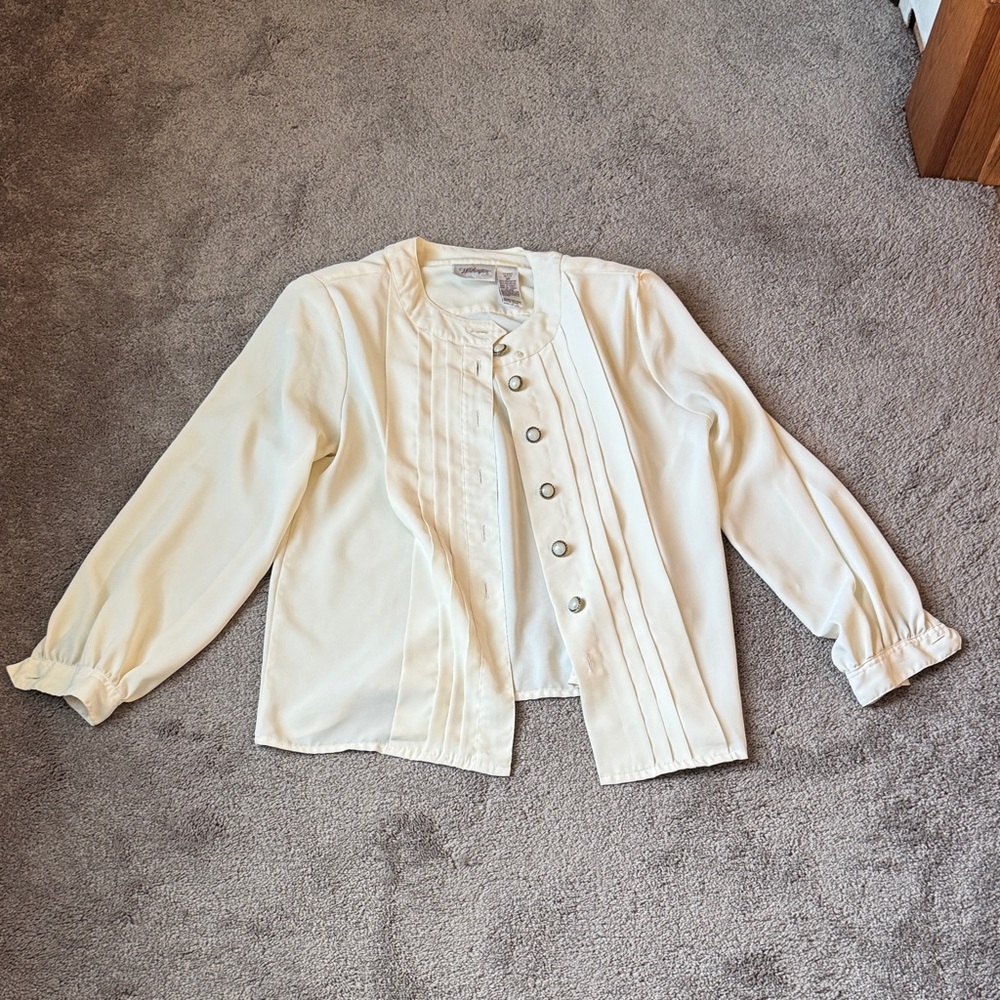 Worthington Ivory Pintuck Button Front Blouse Ruffle Cuff Lightweight SIZE 6P